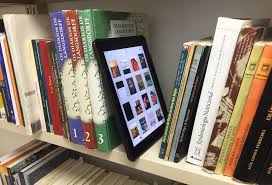 Exploring the Digital Frontier: The Evolution of E-Books in the Modern Age